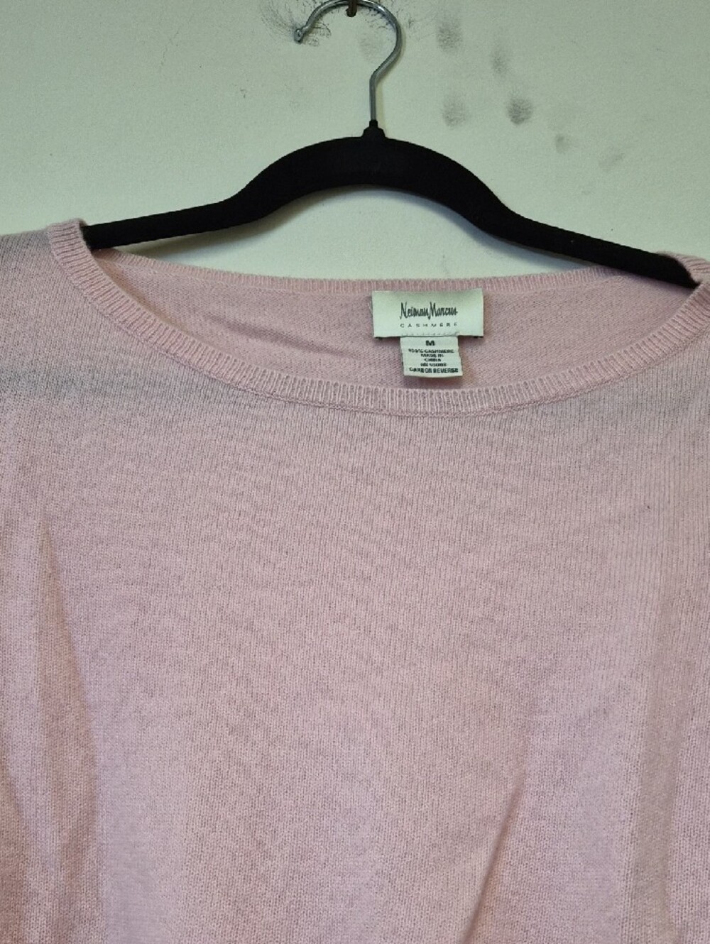 Neiman Marcus Pale Pink Scoop Neck Sweater | Size M - Picture 3 of 8